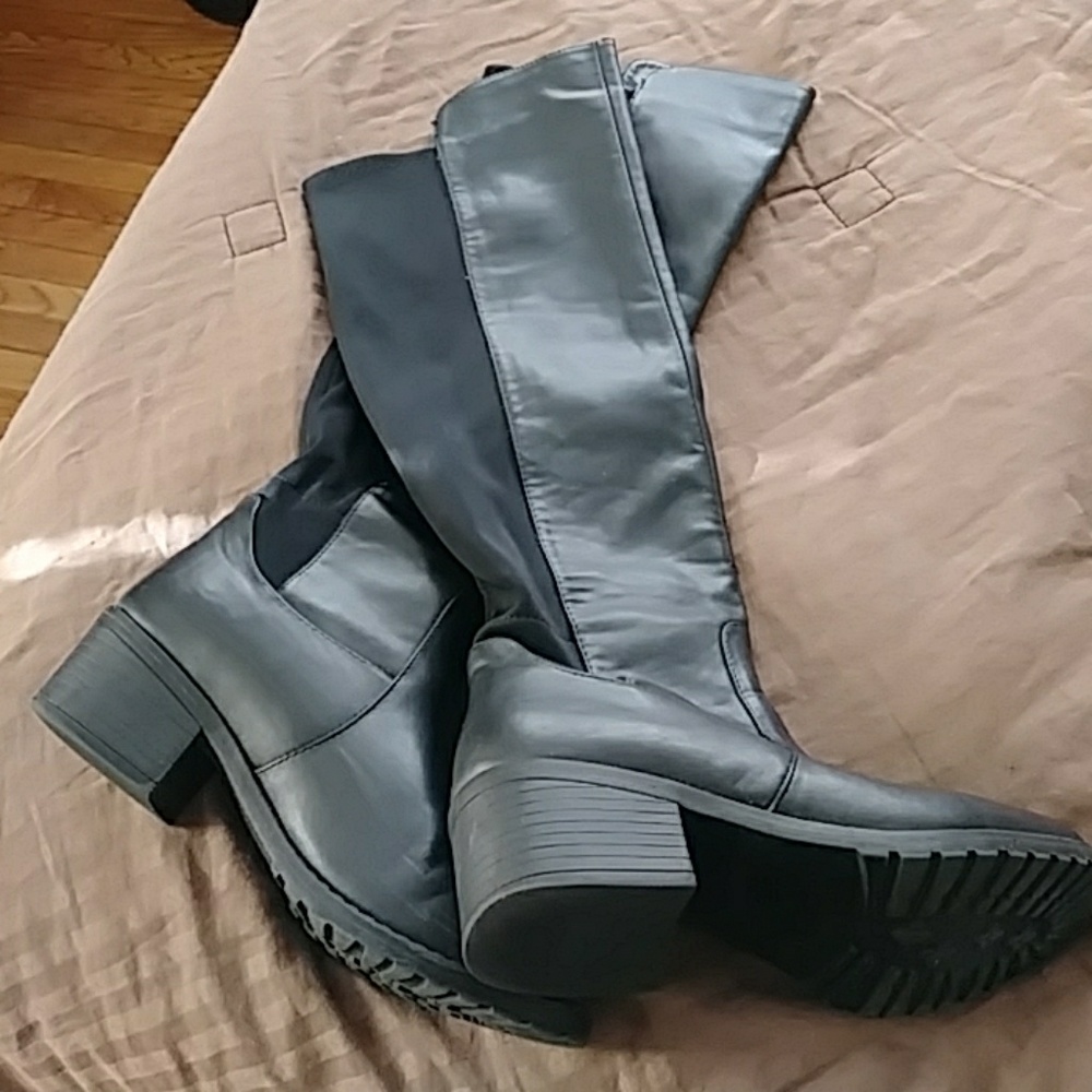 Over the knee boots